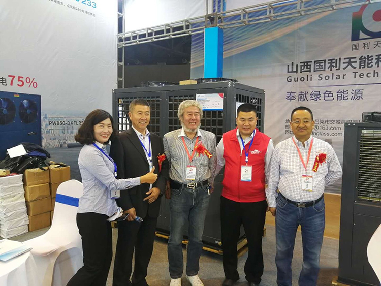 派沃空氣能熱泵智領(lǐng)臻品亮劍山西可再生能源博覽會